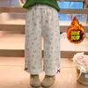 Pantalones de pana para niña para primavera, otoño e invierno 2026 nuevo estilo pantalones largos de otoño para bebé ropa de otoño para niños pantalones forrados de polar