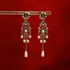 Brincos de Franja de Pérola Estilo Flor de Agulha de Prata Gota d'Água, Brincos Vintage Estilo Hong Kong Levemente Luxuosos e Elegantes