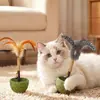 Vaso con hierba gatera, dispensador automático para gatos, libera tus manos, un juguete autoentretenedor para gatos, con plumas reemplazables, duradero