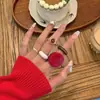 Anel vermelho de resina europeu e americano transfronteiriço traje feminino senso de alto padrão temperamento anel de nicho moda simples anel de atacado