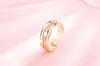 Anel Dourado com Zircônia Cravejada de Diamante Cruzado para Mulheres, Fornecimento Transfronteiriço da Moda, Temperamento Elegante, Anel Aberto Popular de Luxo Leve