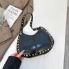 Bolso de Hombro de Personalidad con Remaches Retro Verano 2025 Nuevo Bolso de Mano Elegante Bolso de Axila Bolso Cubo Casual de Gran Capacidad