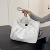 Tecido poá, nova bolsa tote doce e estilosa para mulheres, grande capacidade, adequada para o trabalho e passeios, versátil, bolsa de ombro casual