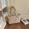 Bolso de mano simple retro para mujer, novedad Otoño 2026, gran capacidad, bandolera única, para el trabajo, para ir y venir, color liso, bolso casual