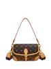 Bolso Cuadrado Pequeño de Moda Retro de Alta Gama Transfronterizo para Mujer 2025 Nuevo Bolso Bandolera Versátil Bolso de Nicho para Viajeros