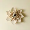 Portaincienso de Flor de Peonía Hecho a Mano con Repujado Tradicional, Quemador de Incienso de Interior Inspirado en el Zen, Pieza Decorativa Pequeña