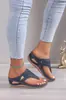 Sandalias casuales para mujer talla grande, nuevo estilo europeo y americano 2026, de suela plana, de suela gruesa, con tira entre los dedos, de tacón de cuña, cómodas, sandalias de color liso para mujer