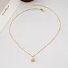Colar Elegante de Luxo Leve com Pingente de Estrela de Oito Pontas Totalmente Cravejado, Coroa Vazada com Zircônia, Corrente Simples para Clavícula de Personalidade Versátil