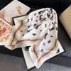 Lenço estampado simples em seda sintética estilo equestre, lenço quadrado pequeno, xale de alta qualidade, lenço para proteção solar do pescoço, lenço de cabeça, lenço para mulheres