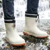 Botas Impermeáveis Masculinas Novas de Cano Médio Antiderrapantes Sapatos D'água Versáteis para Estudantes Galochas Lavagem de Carro Pesca Dia Chuvoso Viagem Quentes