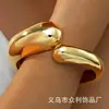 Accesorio transfronterizo de gran venta, producto nuevo: brazalete abierto de forma de ola irregular para mujer, conjunto de tres piezas personalizado y de moda de joyería para mujer