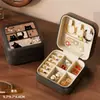 Mini Joyero Multifuncional Portátil con Múltiples Compartimentos para Pendientes, Tachuelas, Collares, Anillos Caja de Almacenamiento