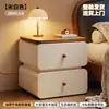 Mesa de cabeceira preta, estilo vintage, madeira maciça, novo modelo 2026, para uso doméstico, quarto, luxo leve, design de alta qualidade, pequeno armário de armazenamento de cabeceira