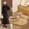 2026 Cálidas Moda Algodón Felpa Retro Forradas Otoño Invierno Casual Suela Gruesa Versátiles Pantuflas Pantuflas de Piel para Exteriores Mujer Cómodas