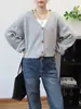 Nuevo Cárdigan de Punto Corto Retro Retorcido con Cuello en V, Estilo Holgado Perezoso, Suéter Suave para Mujer, Otoño e Invierno 2025