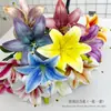 Lirio de simulación de alta gama ramo falso de PU hecho a mano adornos para mueble de TV de sala de estar mesa de comedor jarrón de flor de seda arreglo floral