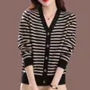 Nueva Colección Otoño/Invierno 2026: Cárdigan de punto a rayas con cuello en V estilo coreano, Suéter versátil de abrigo, Top de moda para mujer