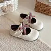 Zapatos de Princesa para Niñas, Zapatos Planos de Color Sólido con Velcro para Niñas Pequeñas, Zapatos Individuales Antideslizantes de Primavera y Otoño para Bebés con Lazo y Adorno de Encaje