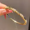 Pulseira com Fivela de Encaixe em Forma de Cobra Banhada a Ouro Real 18K Moda Retrô Pulseira Elegante Luxo Acessível Joias de Alta Qualidade para Mulheres