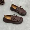 Sapatos Individuais Retro de Couro Bovino de Primeira Camada para Mulheres 2026 Primavera e Verão Novo Estilo Confortáveis Sola Macia Cadarço Casual Mocassins de Couro Genuíno para Mulheres