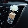 2023 Nuevo Flor Salida de Aire Botella de Perfume Aceite Esencial Vidrio Botella Vacía Adornos para Salida de Aire de Coche Accesorios para Coche Creativo