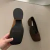Zapatos de Mujer Marrones de Gamuza con Tacón Medio Estilo Francés 2026 Primavera y Otoño Retro para el Trabajo Nocturno Tacón Grueso Zapatos de Abuela