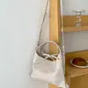 Bolsa de Mão Feminina Versátil para o Dia a Dia, Estilo Coreano 2025, Retro da Moda, Nicho, Couro PU, com Toque de Luxo