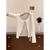 Conjunto de duas peças para mulheres, camiseta de manga longa com estampa de bolinhas e listras off-white, novo top slim-fit outono 2026 com gola wrap