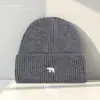 Gorros Cálidos de Lana para Otoño e Invierno para Mujer, Gorros de Punto Bordados de Oso Polar Casual Estilo Coreano, Gorros Fríos para Parejas Estudiantes, Tendencia al por Mayor