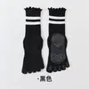 Calcetines de yoga de cinco dedos para mujer, calcetines a rayas de media pantorrilla con dedos separados para primavera/verano, calcetines antideslizantes profesionales para fitness en interiores y Pilates