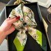 2025 Bolsa Amarrada no Pescoço Estilo Versátil 70 Modelos Feminino Novo Lenço de Seda Lenço Quadrado Primavera Outono Estilo Coreano Proteção Moda Lenço de Pescoço Lenço Retrô