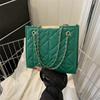 Bolsa de Ombro Tendência Moda Bolsa Simples Feminina 2023 Outono Nova Chegada Bolsa Transversal Rombos Bordados Bolsa Quadrada Pequena com Corrente