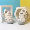 Sapatos de armação para primavera e verão, sapatos funcionais para bebês, sapatos respiráveis para crianças pequenas, sapatos vazados para bebês, sapatos de sola macia para meninos e meninas, adequados para crianças de 1 a 3 anos