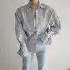 Camisa feminina simples de design early spring, estilo francês chique coreano, com listras finas, solta e de manga longa