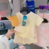 2026 Novo Conjunto de Roupas de Verão Respiráveis para Crianças com Malha Leve de Secagem Rápida com Mangas Curtas e Shorts para Crianças Mais Velhas