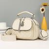 Bolso de Mano Texturizado Retro Europeo y Americano para Mujer Bolso de Hombro Casual Ancho que Combina con Todo Bordado de Diamantes Bolso Cruzado Simple para Madre