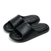 Zapatillas de Casa de Estilo Nuevo con Sensación de Caminar sobre las Nubes para Mujer, Adecuadas para Uso Exterior en Verano, Suela Suave, Antideslizantes, para Uso en el Baño del Hogar, Sandalias de Eva de Suela Gruesa para Hombre