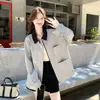 Moda Casual Simples Elegante Confortável de Alta Qualidade Outono 2026 Jaqueta Casual com Contraste de Cores Suaves Rejuvenescedora Tendência