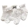 Calcetines de encaje para baile infantil, estilo fino de primavera y verano, calcetines blancos versátiles para niñas lindas, calcetines infantiles hasta la pantorrilla con borde de encaje