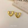 Pendientes de gota de estilo europeo y americano con forma de corazón, de metal, estilo frío, con temperamento simple, chapados en oro real.