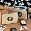 Estuche cosmético de cuero nuevo avanzado para mujer, Bolsa de almacenamiento portátil de gran capacidad con espejo, Bolsa de almacenamiento impermeable para viajes, Neceser