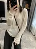 Peça essencial do guarda-roupa de outono! Novo top de malha feminino 2026, versátil, slim fit, de seda e lã, com decote V