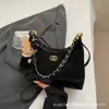 Bolso de Hombro con Cadena Texturizada para Mujer 2026 Nuevo Bolso Cruzado de Gran Capacidad Versátil Bolso Hobo para el Trabajo Bolso de Hombro Único Moderno