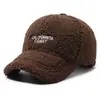 Boné de baseball sherpa bordado com letras estilo coreano para mulheres, espessado para aquecimento no outono e inverno, chapéu bico de pato moderno e versátil, da moda
