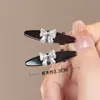 Presilha de Franja Laço Pequeno com Strass Presilha Lateral Bico de Pato Mini Grampo de Cabelo com Strass Presilha de Cabelo para Testa de Alta Qualidade