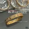 Novo Modelo Pulseira Caleidoscópio Estreita Banhada a Ouro Branco 18K Ouro Rosa, Versão Larga com Pedras e Cravação Completa de Diamantes, Pulseira Cravejada de Diamantes Trevo de Quatro Folhas