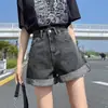 Shorts Jeans Jeans de Verão Novo Estilo Coreano Celebridade da Internet Soltos com Barra Dobrada Feminino Versátil de Cintura Alta Afunilado Hot Pants