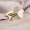 Pendientes de Clip Elegantes y Versátiles para Mujeres Sin Perforaciones, Adecuados para el Viaje Diario, con un Toque de Lujo Ligero de Alta Gama, Diseño Triangular