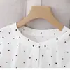 Camisa de manga larga de lunares blancos para mujer, nuevo estilo coreano de primavera y otoño, cuello redondo con volantes, corte holgado, adelgazante, blusa casual de lunares