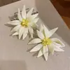 Pendientes de borla de flor de concha blanca transfronterizos europeos y americanos con perlas, pendientes de estilo de corte francés, pendientes ligeros y lujosos con un toque de alta gama